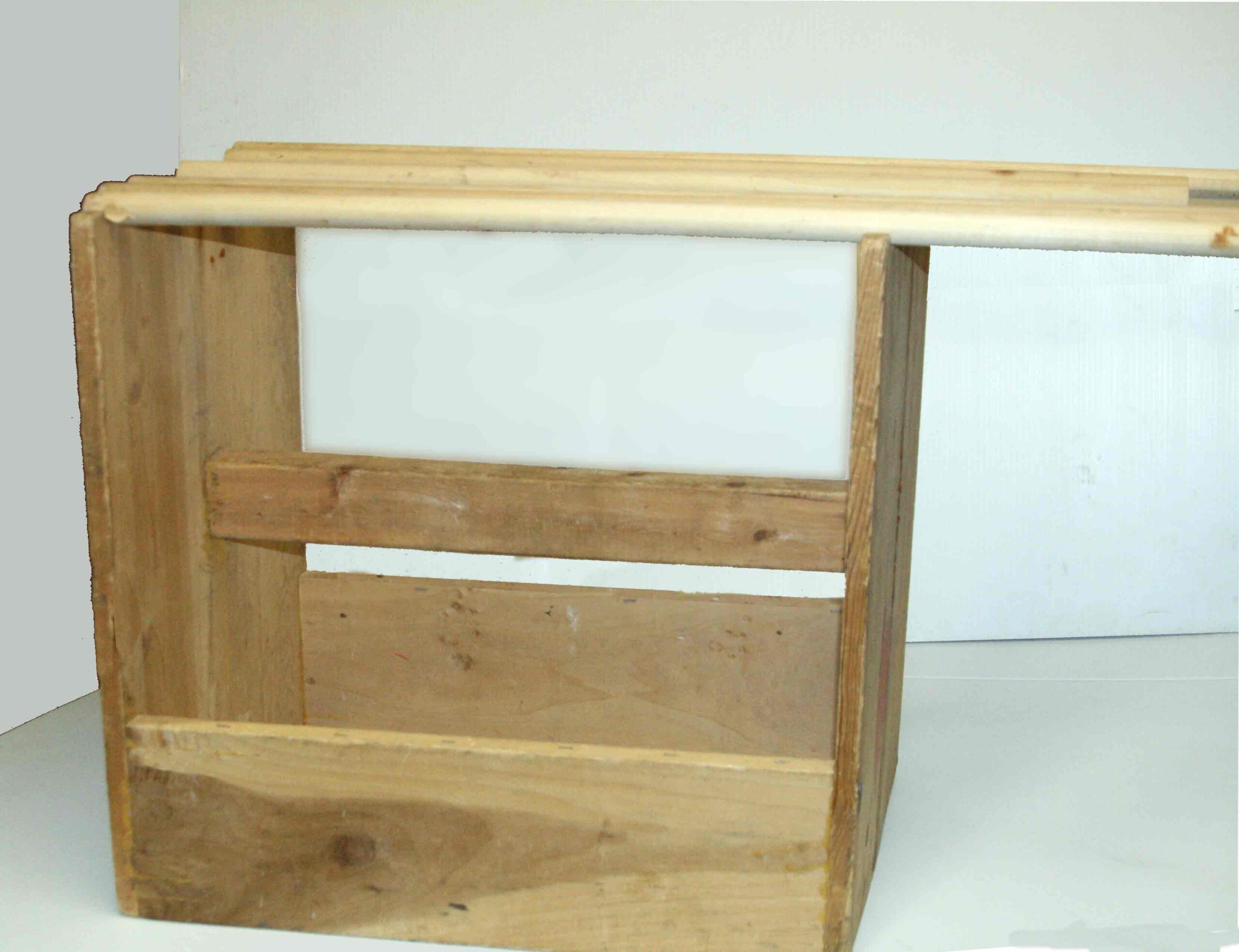 MATZAH POLE RACK & POLES